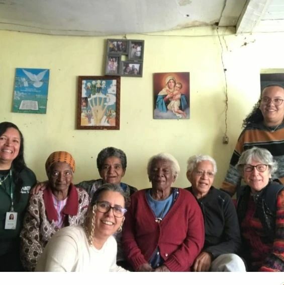 Encontro do Projeto Cidadania Quilombola, Cedefes, realizado em maio/22. 

O encontro promoveu uma prosa com a família de Santa Rita de Ibitipoca sobre a certificação da comunidade como quilombola. Estiveram presentes representantes da Emater e da Secretaria Municipal de Turismo e Cultura.
